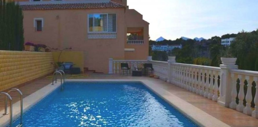 Villa à Altea, Alicante, Espagne 4 chambres, 250 m2 No. 45389