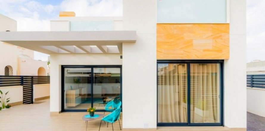 Villa Torrevieja, Alicante, Espagne 3 chambres, 274 m2 No. 43350