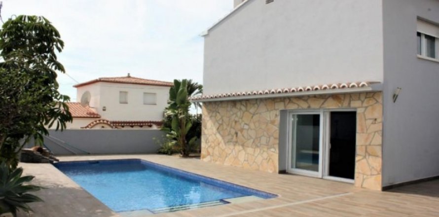 Villa à Calpe, Alicante, Espagne 4 chambres, 201 m2 No. 45573