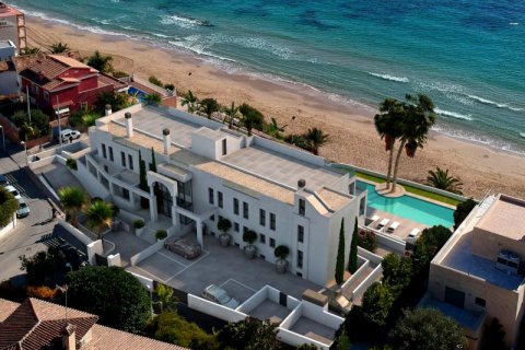 Hotel à vendre à Calpe, Alicante, Espagne, 22 chambres, 6.275 m2 No. 41498 - photo 2
