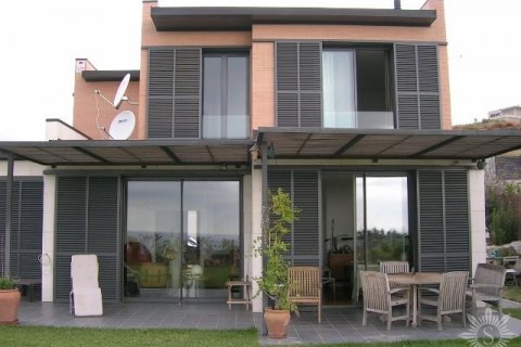 Villa à vendre Mataro, Barcelona, Espagne, 4 chambres, 280 m2 No. 41423 - photo 3