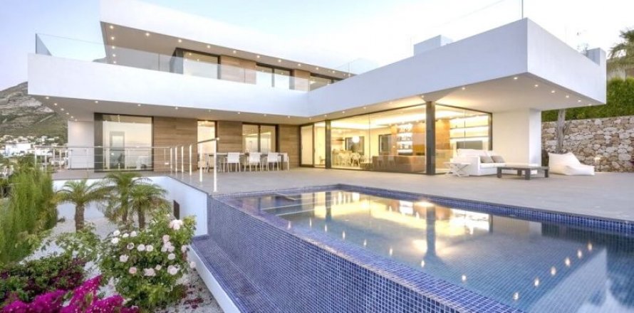 Villa à Denia, Alicante, Espagne 5 chambres, 632 m2 No. 43598
