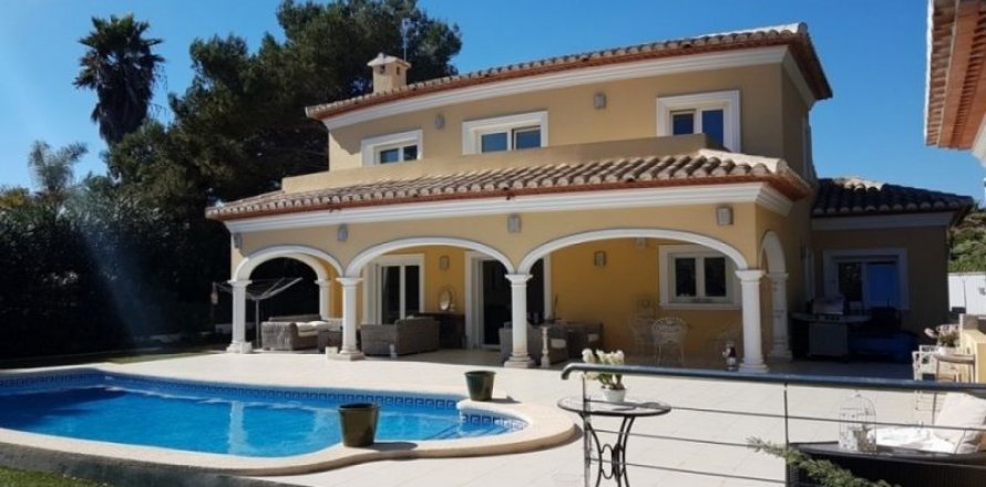 Villa à Javea, Alicante, Espagne 4 chambres, 235 m2 No. 45700