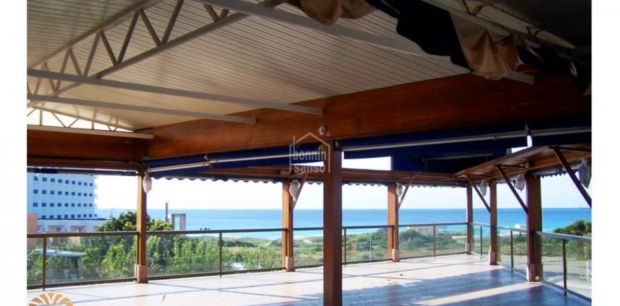 Commercial property à Alaior, Menorca, Espagne 920 m2 No. 46898