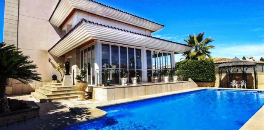 Villa à Alfaz del Pi, Alicante, Espagne 3 chambres, 645 m2 No. 44958