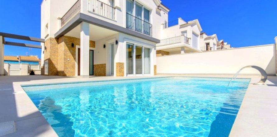 Villa Torrevieja, Alicante, Espagne 5 chambres, 201 m2 No. 43273