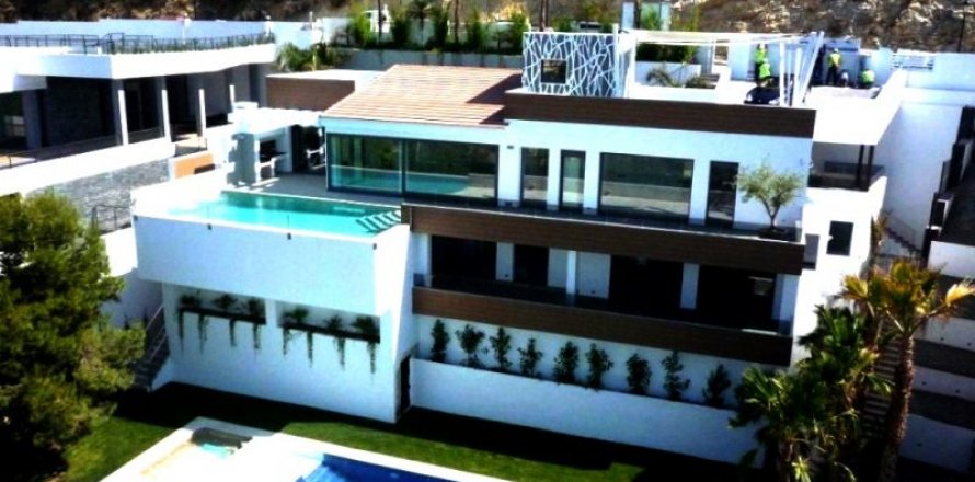 Villa à Altea, Alicante, Espagne 4 chambres, 640 m2 No. 44384