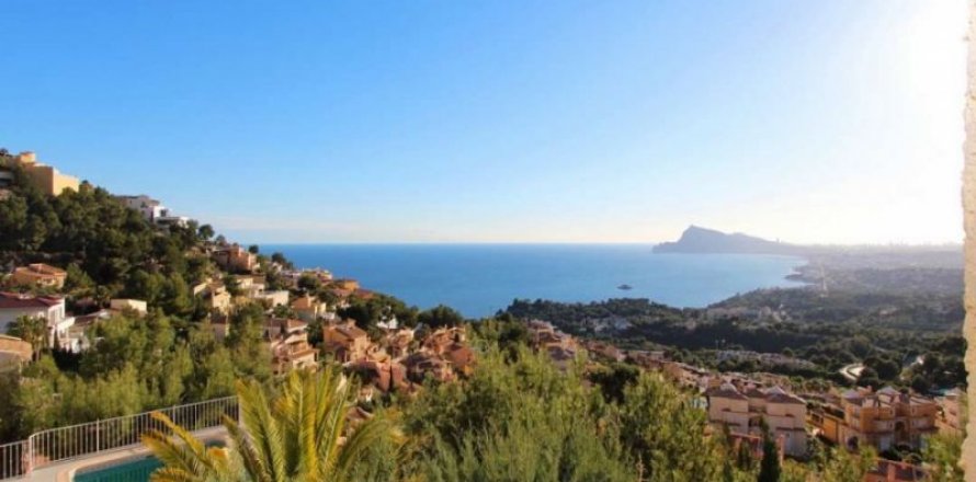 Villa à Altea, Alicante, Espagne 4 chambres, 209 m2 No. 45610