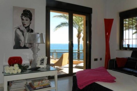 Villa à vendre à Denia, Alicante, Espagne, 7 chambres, 250 m2 No. 45028 - photo 8