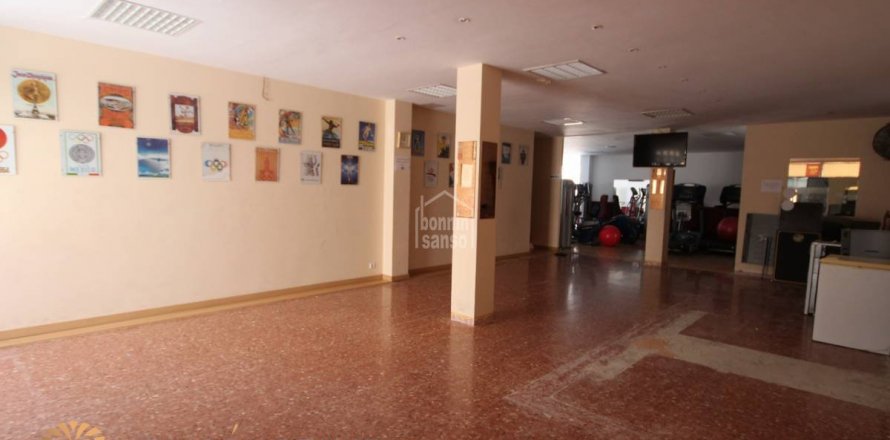 Commercial property à Ciutadella De Menorca, Menorca, Espagne 492 m2 No. 47104