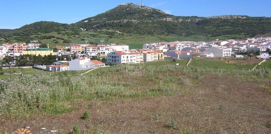 Land plot à Es Mercadal, Menorca, Espagne 300 m2 No. 46916