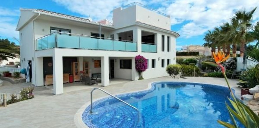 Villa à Calpe, Alicante, Espagne 3 chambres, 281 m2 No. 44025