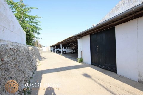 Land plot à vendre à Mahon, Menorca, Espagne, 2700 m2 No. 47052 - photo 2