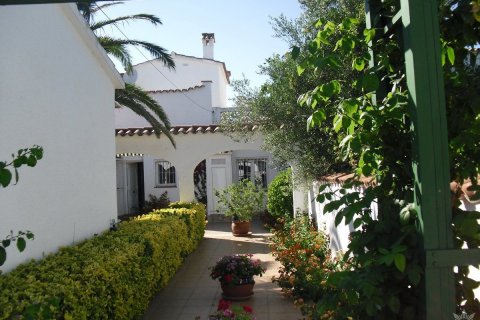 Villa à vendre à Roses, Girona, Espagne, 3 chambres, 140 m2 No. 41446 - photo 3