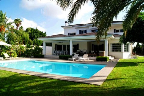 Villa à vendre à Alicante, Espagne, 4 chambres, 550 m2 No. 42584 - photo 1