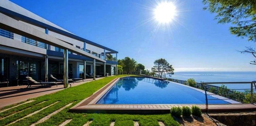 Villa à Altea, Alicante, Espagne 6 chambres, 772 m2 No. 42385