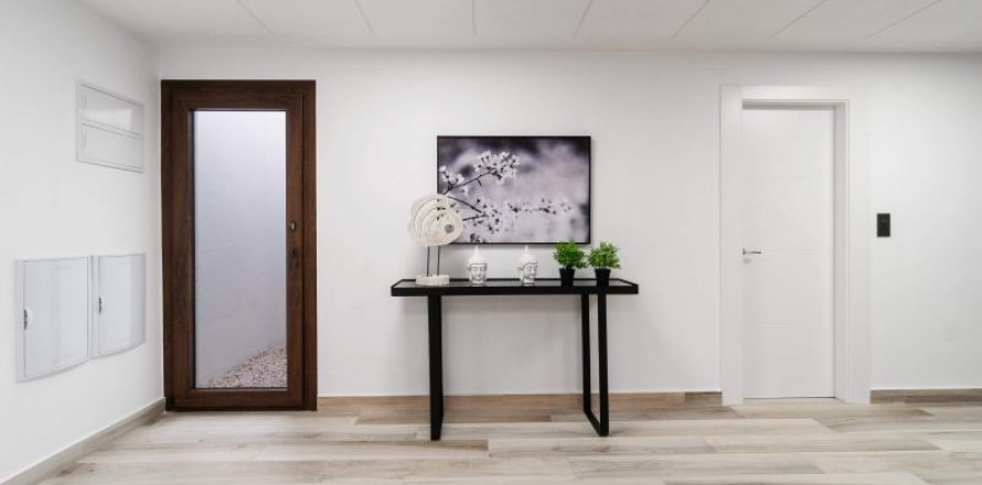 Villa Torrevieja, Alicante, Espagne 3 chambres, 264 m2 No. 44492