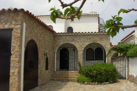 Villa à vendre à Roses, Girona, Espagne, 2 chambres, 121 m2 No. 41408 - photo 2