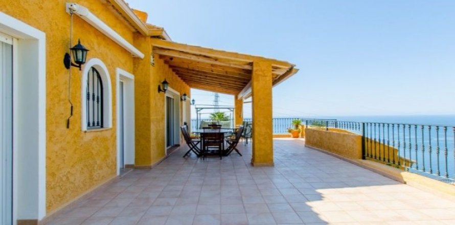 Villa à Altea, Alicante, Espagne 4 chambres, 264 m2 No. 43681