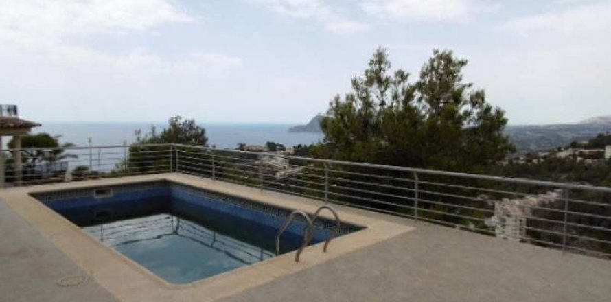 Villa à Altea, Alicante, Espagne 4 chambres, 220 m2 No. 45338