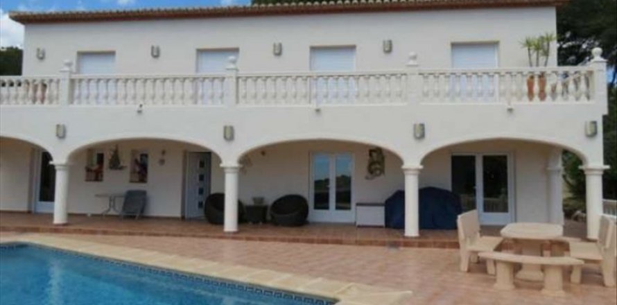 Villa à Moraira, Alicante, Espagne 4 chambres, 241 m2 No. 43713