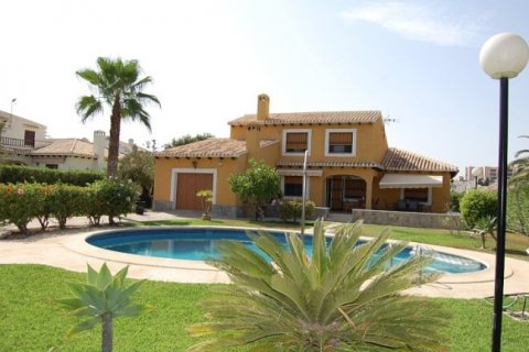 Villa à vendre Cabo Roig, Alicante, Espagne, 4 chambres, 300 m2 No. 48023 - photo 1