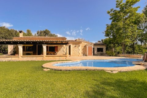 Finca à vendre à Pollenca, Mallorca, Espagne, 4 chambres, 303 m2 No. 49208 - photo 1