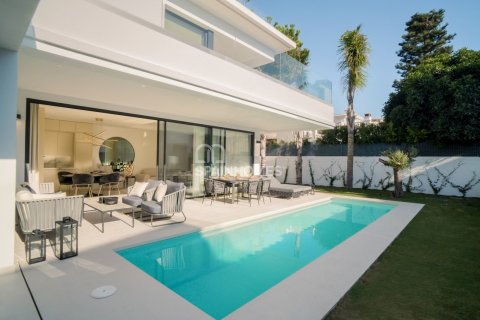 Villa à vendre à Marbella, Malaga, Espagne, 4 chambres, 434 m2 No. 48473 - photo 4