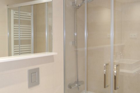 Apartment à vendre Barcelona, Espagne, 4 chambres, 115 m2 No. 49805 - photo 27
