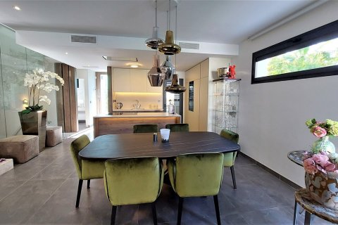 Villa à vendre à Marbella, Malaga, Espagne, 3 chambres, 251 m2 No. 49916 - photo 3