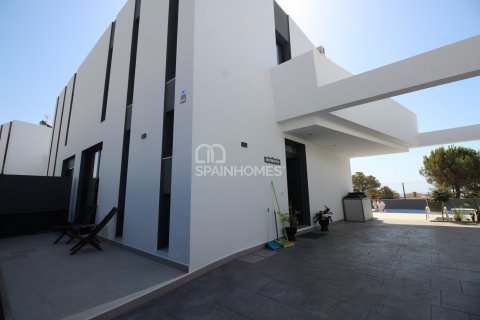 Villa à vendre à Velez-Malaga, Malaga, Espagne, 3 chambres, 175 m2 No. 48617 - photo 5