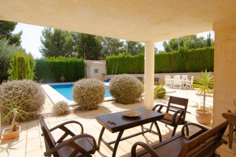 Villa à vendre à La Nucia, Alicante, Espagne, 5 chambres, 290 m2 No. 50082 - photo 2