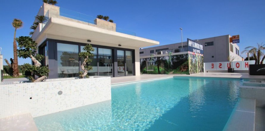 Villa en Bellavista, San Miguel de Salinas, Alicante, Espagne 4 chambres, 197 m2 No. 52093