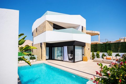 House à vendre à Playa Flamenca II, Alicante, Espagne, 3 chambres, 158 m2 No. 53103 - photo 1
