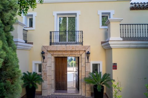 Villa à vendre à El Herrojo, Malaga, Espagne, 6 chambres, 579 m2 No. 53578 - photo 2