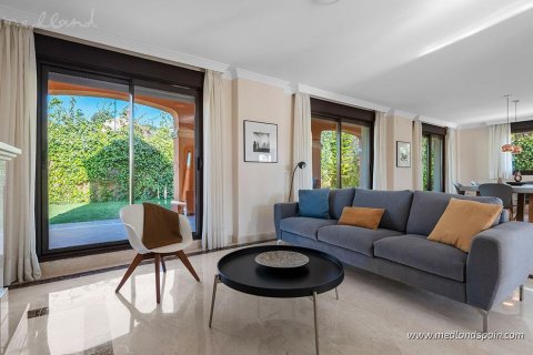 Villa à vendre à Estepona, Malaga, Espagne, 4 chambres, 276 m2 No. 52961 - photo 6