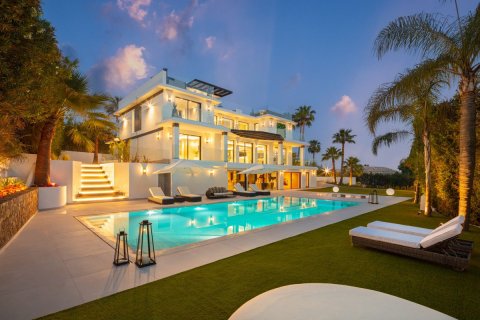 Villa à vendre Marbella Golden Mile, Malaga, Espagne, 5 chambres, 510 m2 No. 53503 - photo 1
