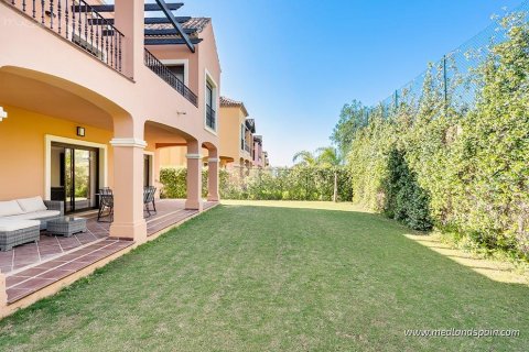 Villa à vendre à Estepona, Malaga, Espagne, 4 chambres, 276 m2 No. 52961 - photo 1