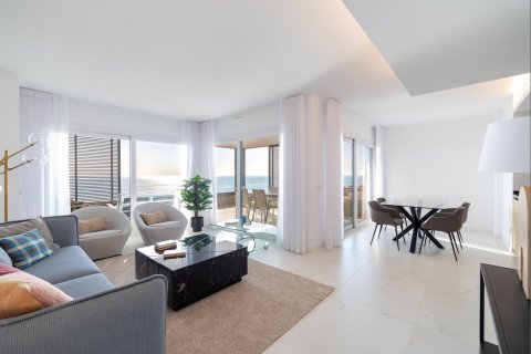 Apartment à vendre à Alicante, Espagne, 2 chambres, 127 m2 No. 49189 - photo 1