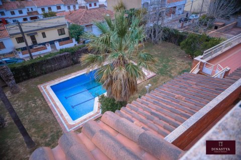 House à vendre à Tarragona, Espagne, 6 chambres, 280 m2 No. 53644 - photo 2