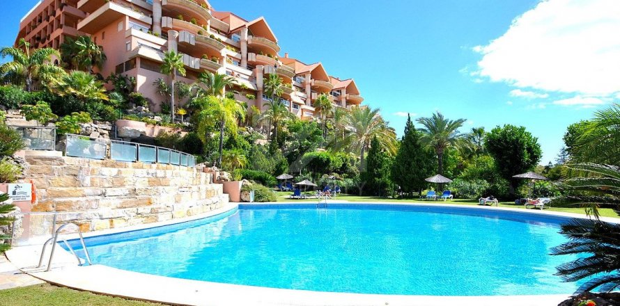 Apartment Nueva Andalucia, Malaga, Espagne 3 chambres, 202 m2 No. 55342