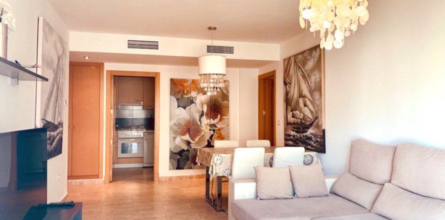 Apartment à Estepona, Malaga, Espagne 2 chambres, 96 m2 No. 55419