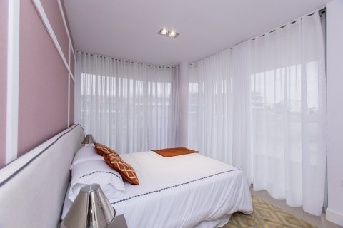 Apartment à vendre à Estepona, Malaga, Espagne, 2 chambres, 79 m2 No. 55354 - photo 7