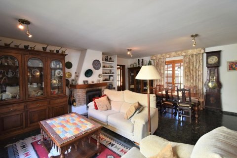 Villa à vendre à L'Eliana, Valencia, Espagne, 6 chambres, 384 m2 No. 53912 - photo 16