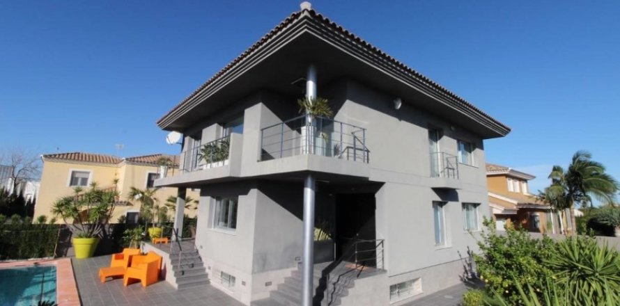 Villa à Denia, Alicante, Espagne 6 chambres, 427 m2 No. 53893