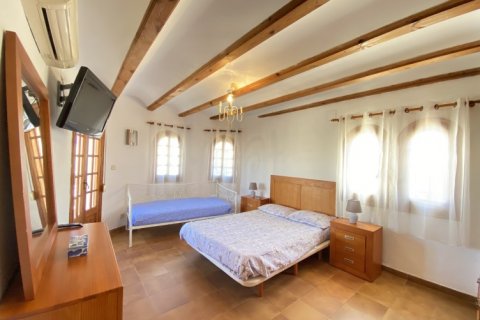 Villa à vendre à Denia, Alicante, Espagne, 4 chambres, 250 m2 No. 53823 - photo 13