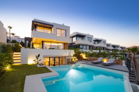 Villa à vendre à Marbella Golden Mile, Malaga, Espagne, 4 chambres, 392 m2 No. 55428 - photo 1