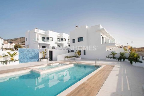 Villa à vendre à Nerja, Malaga, Espagne, 3 chambres, 149 m2 No. 55319 - photo 1