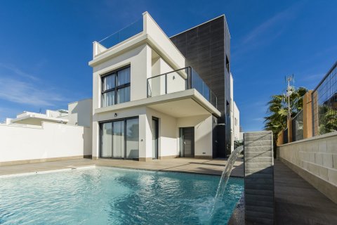 Villa à vendre à San Miguel de Salinas, Alicante, Espagne, 4 chambres, 135 m2 No. 58008 - photo 1
