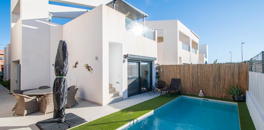 Villa à Benijofar, Alicante, Espagne 3 chambres, 105 m2 No. 57944